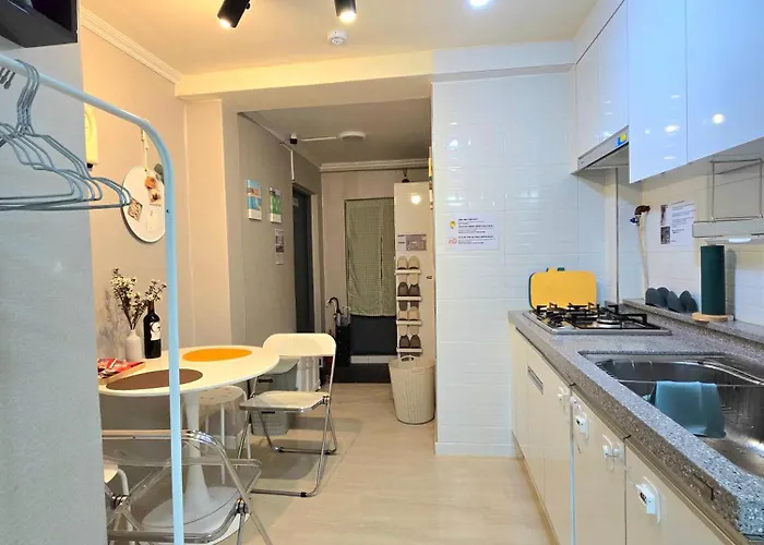 아파트 Rinn #봉천역세권#서울대학교#샤로수길#공항버스#호텔침구#ott
